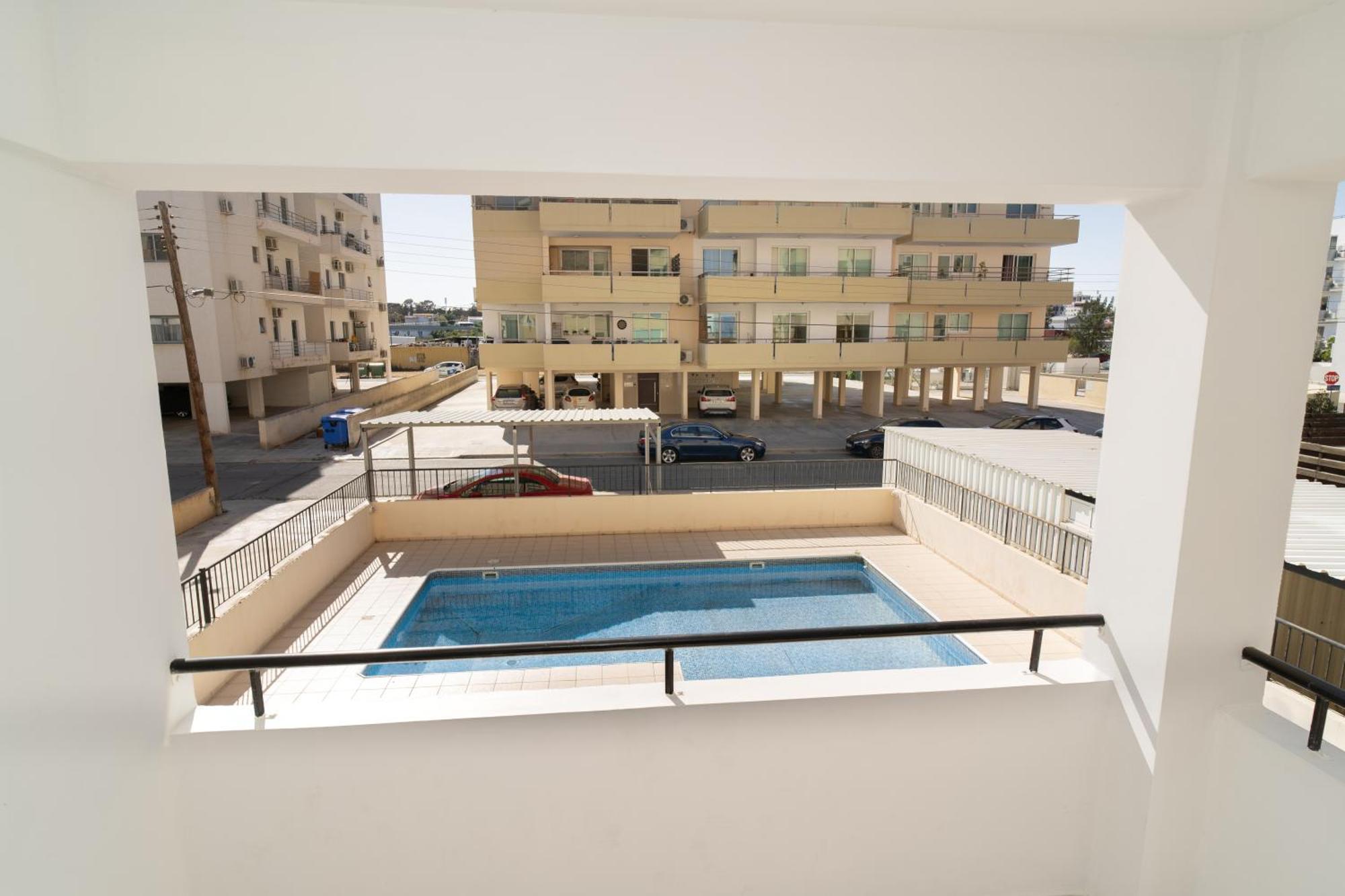 Olivia Mackenzie 2 Bedroom Flat With Pool Larnaca Bagian luar foto
