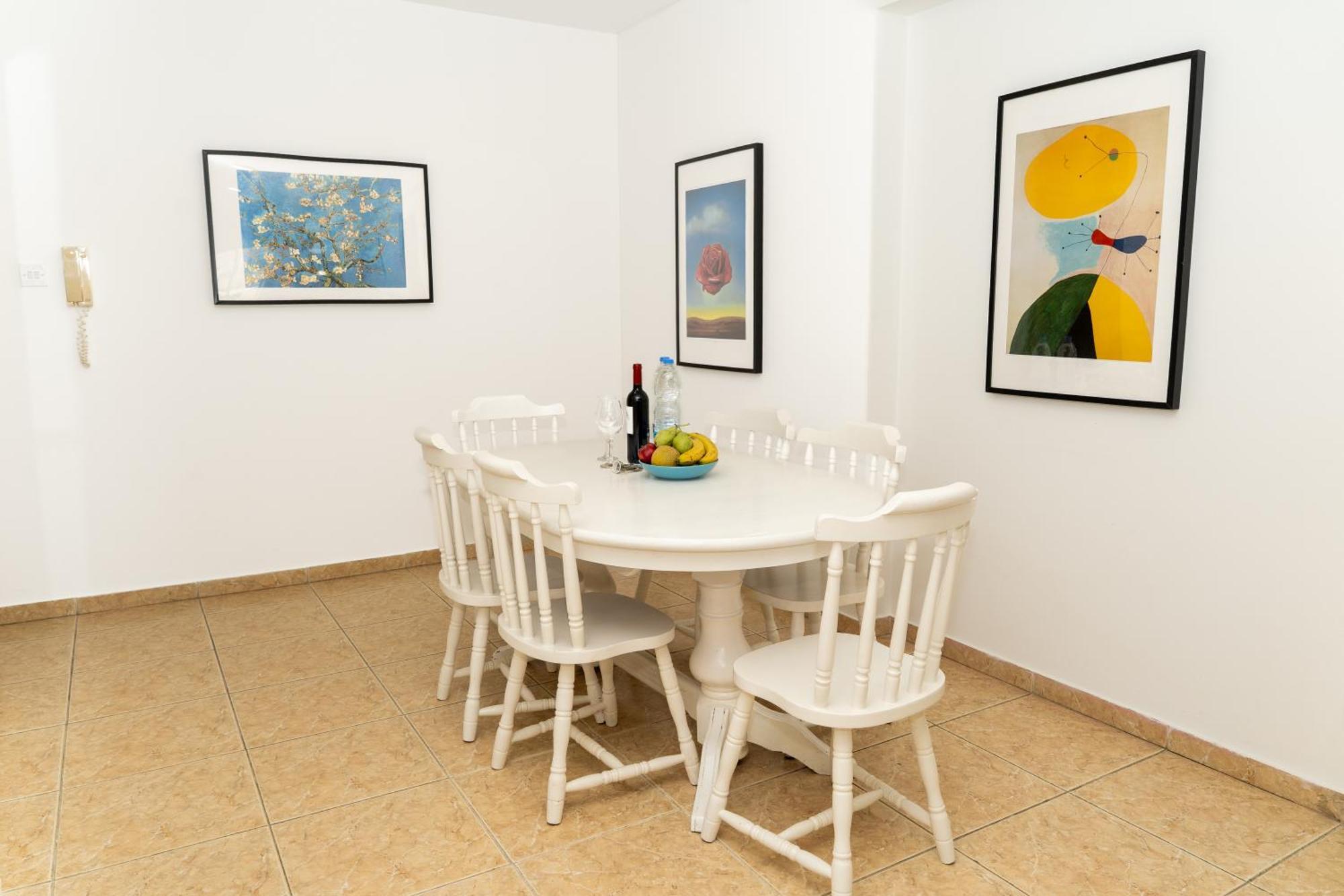 Olivia Mackenzie 2 Bedroom Flat With Pool Larnaca Bagian luar foto