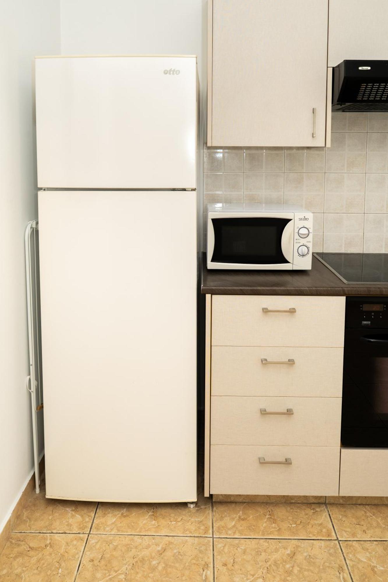 Olivia Mackenzie 2 Bedroom Flat With Pool Larnaca Bagian luar foto
